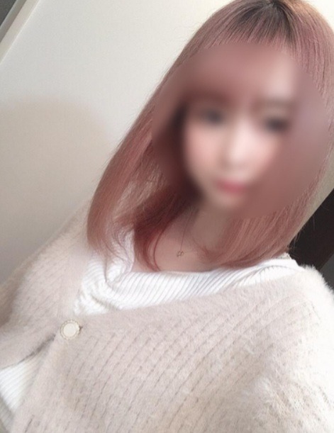 山根めい